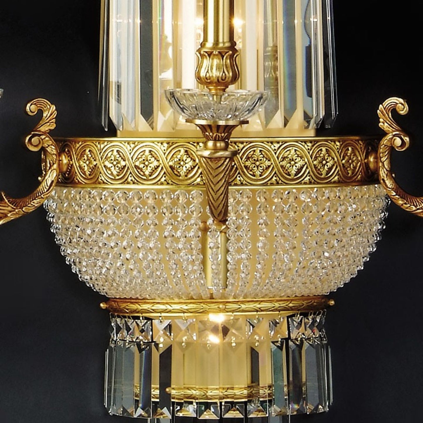 Royal Heritage Scholer Crystal Wall Light