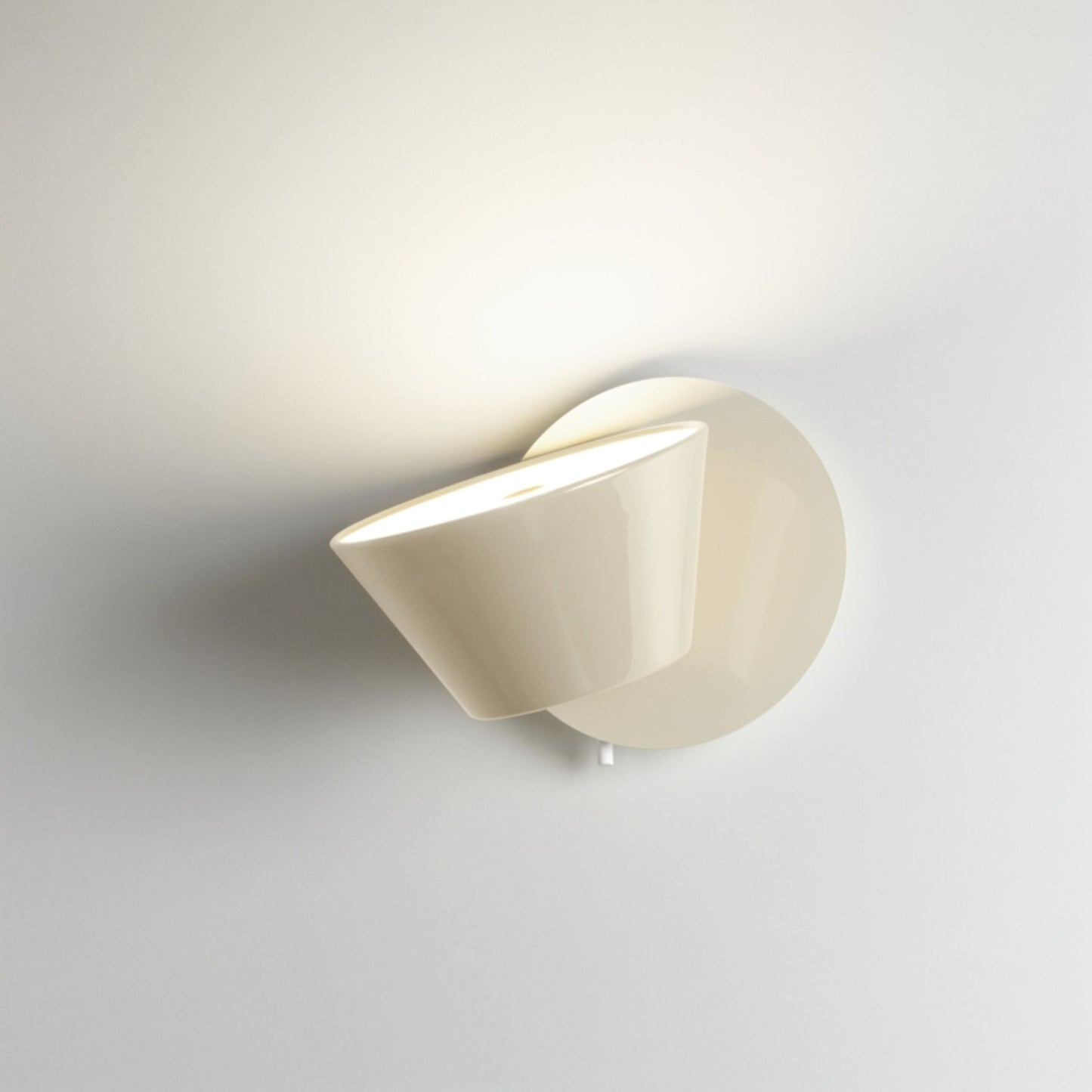 Tam Tam A Wall Light in Off White