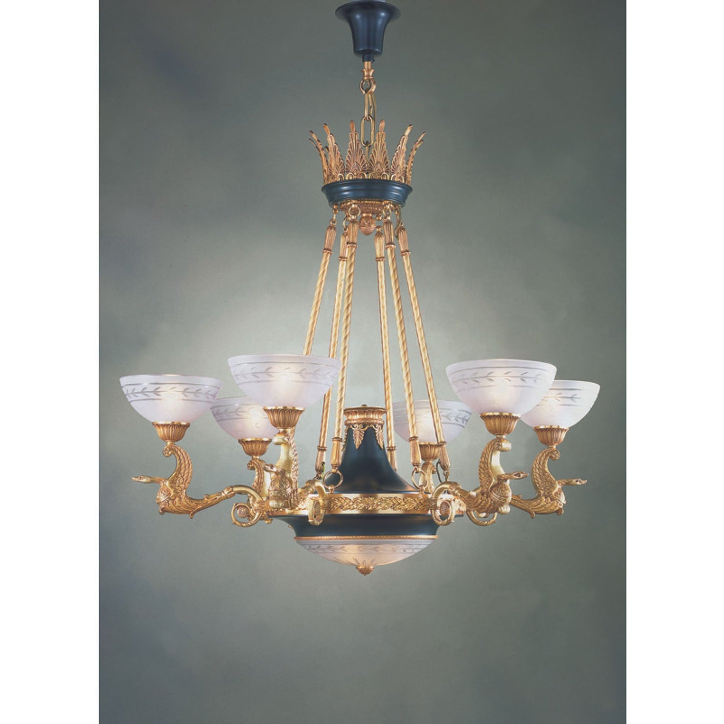 Royal Heritage 8-Light Chandelier