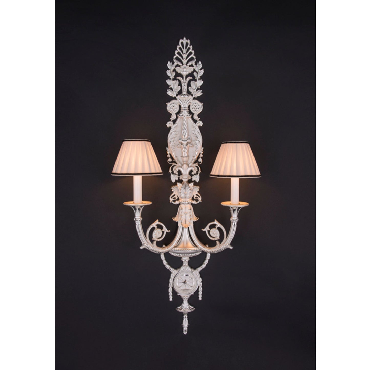 Royal Heritage 2-Light Wall Bracket with Shade