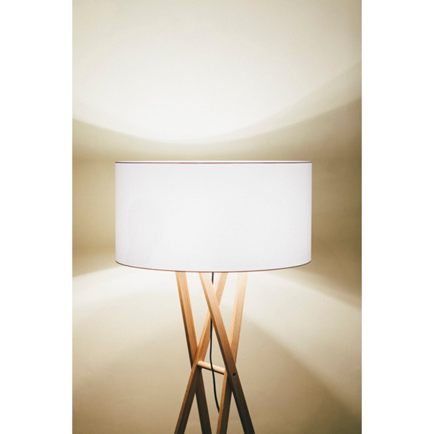 Cala P165 Pearl LED Floor Lamp