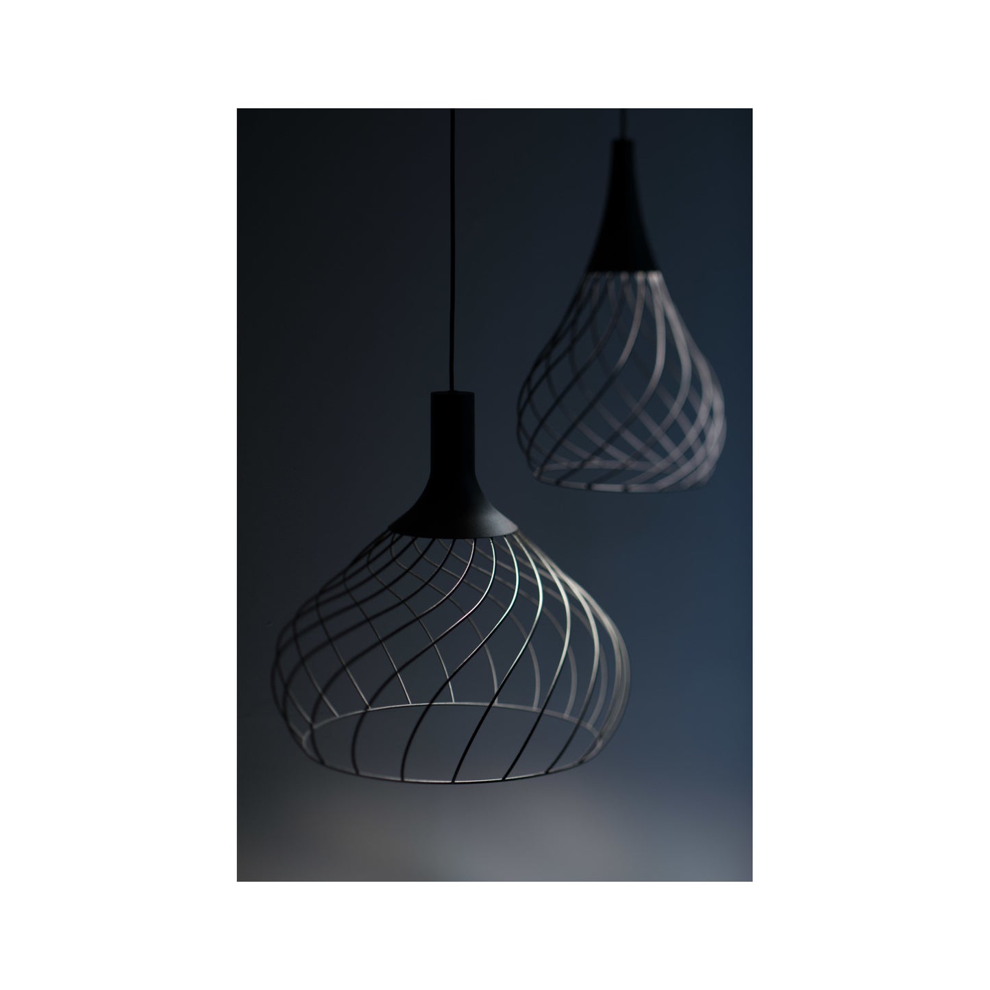 Mongolfier P1 Small LED Pendant with An Organic Circular Shaped