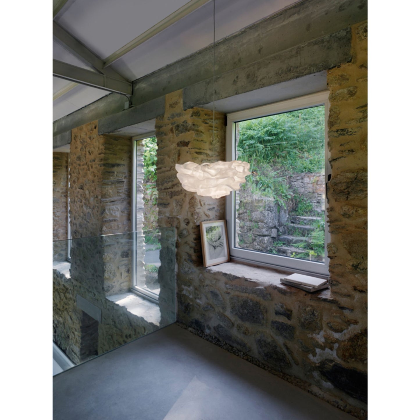 Nevo Small Pendant LED with Unique Organic Flower Shaped Hand Moulded Curves