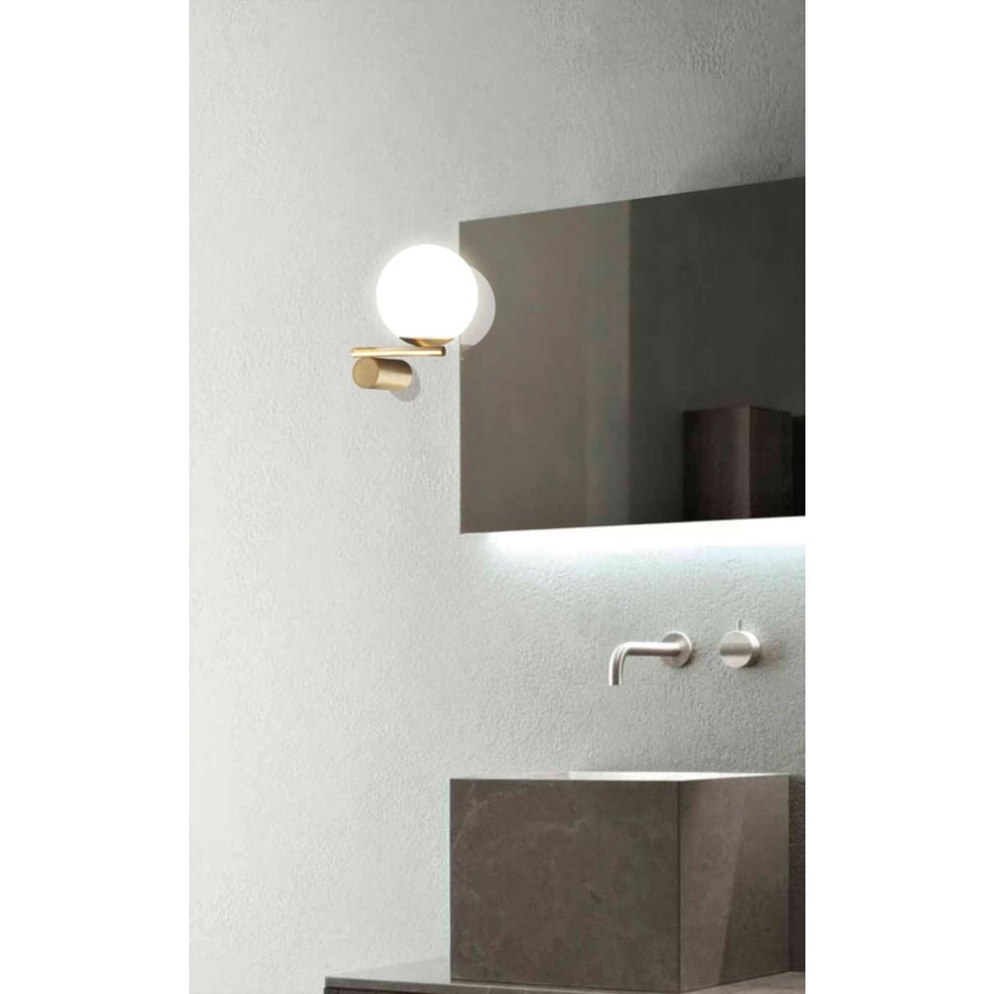 Luna R1 DX Wall Light with Blown Glass