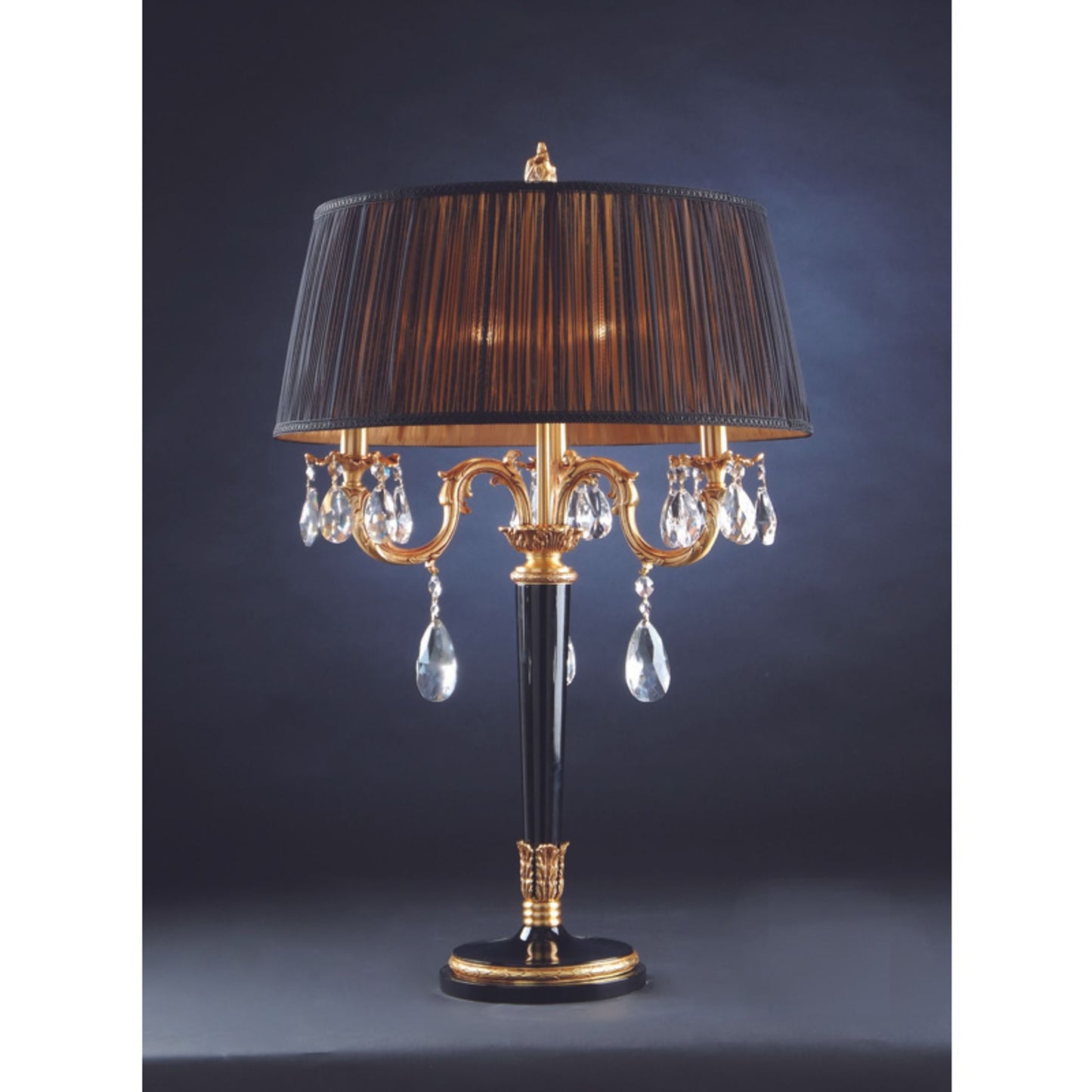 Royal Heritage Table Lamp with Linen Shade