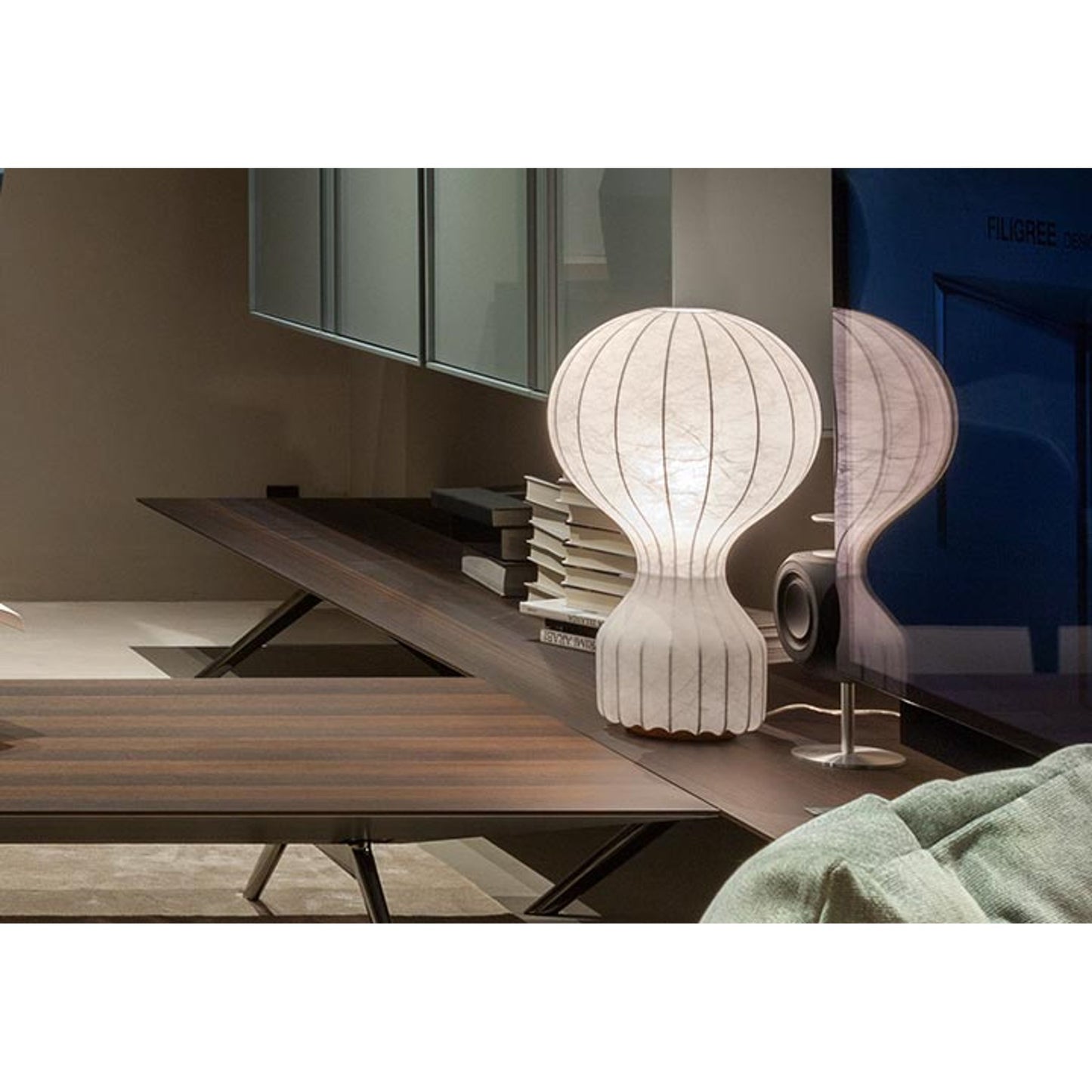 Gatto Cocoon Table Lamp with White Powder Coated