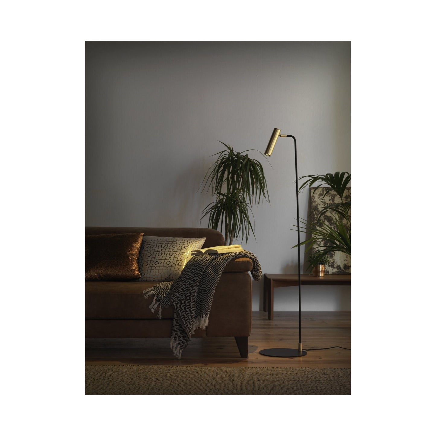 Maru Adjustable Metal LED Floor Lamp