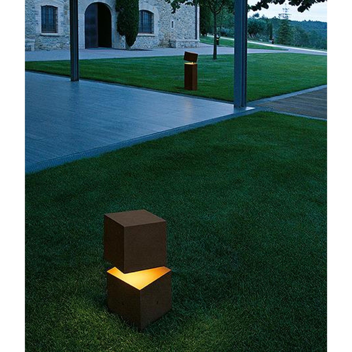 Break 4106 Outdoor LED Bollard