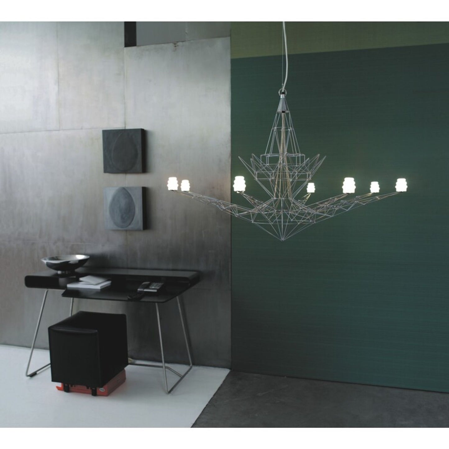 Lightweight 8-Light Chandelier