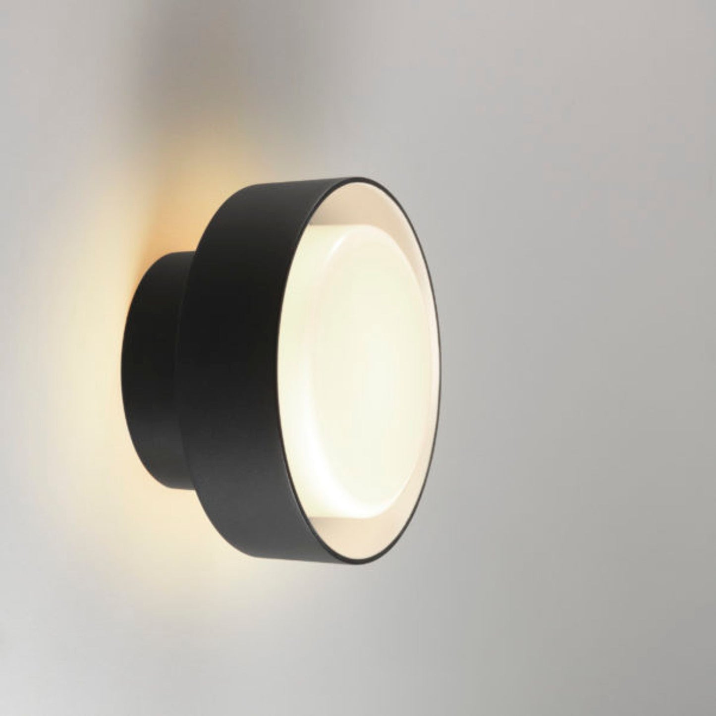 Plaff-On! Outdoor Wall Light IP65