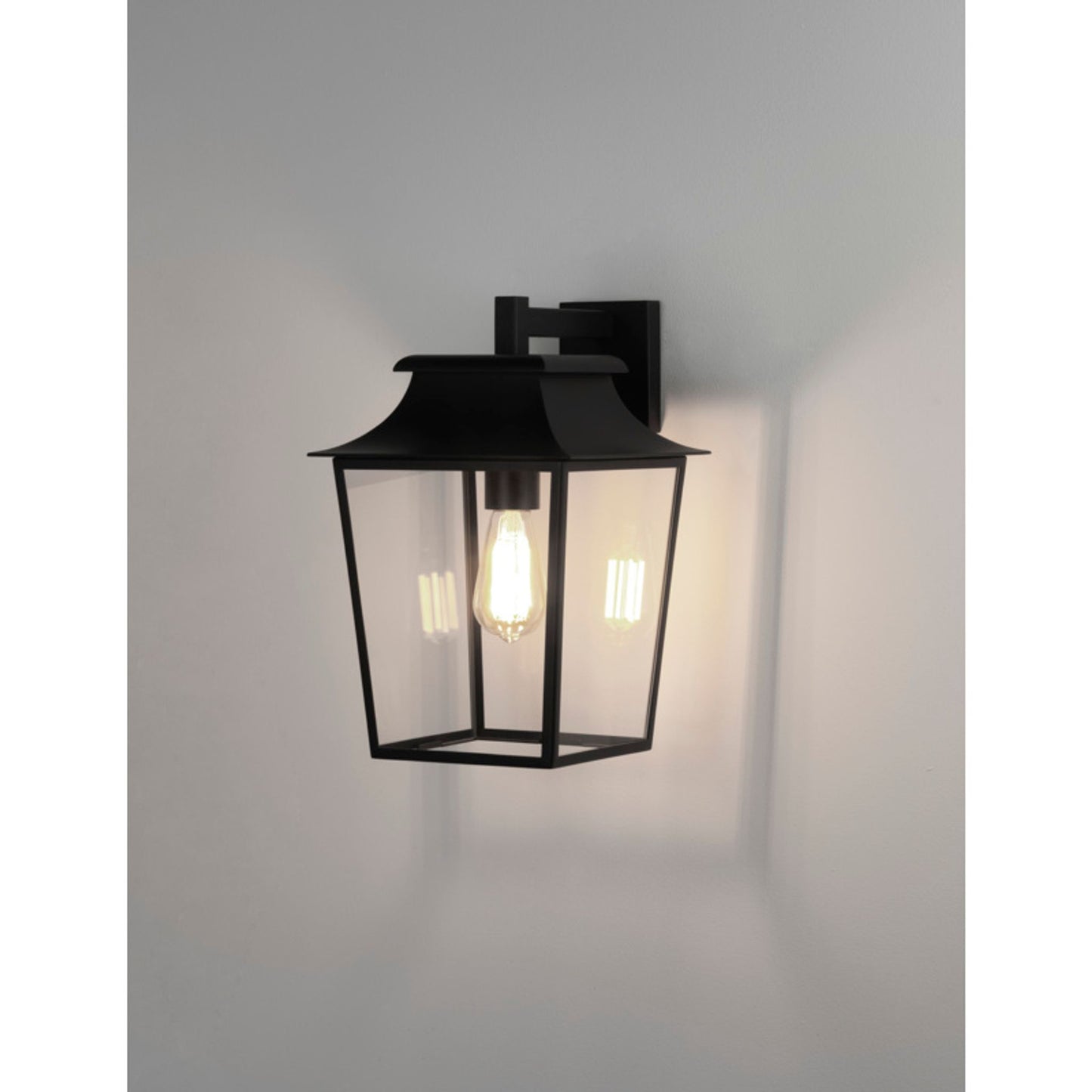 Richmond 254 Exterior Wall Light