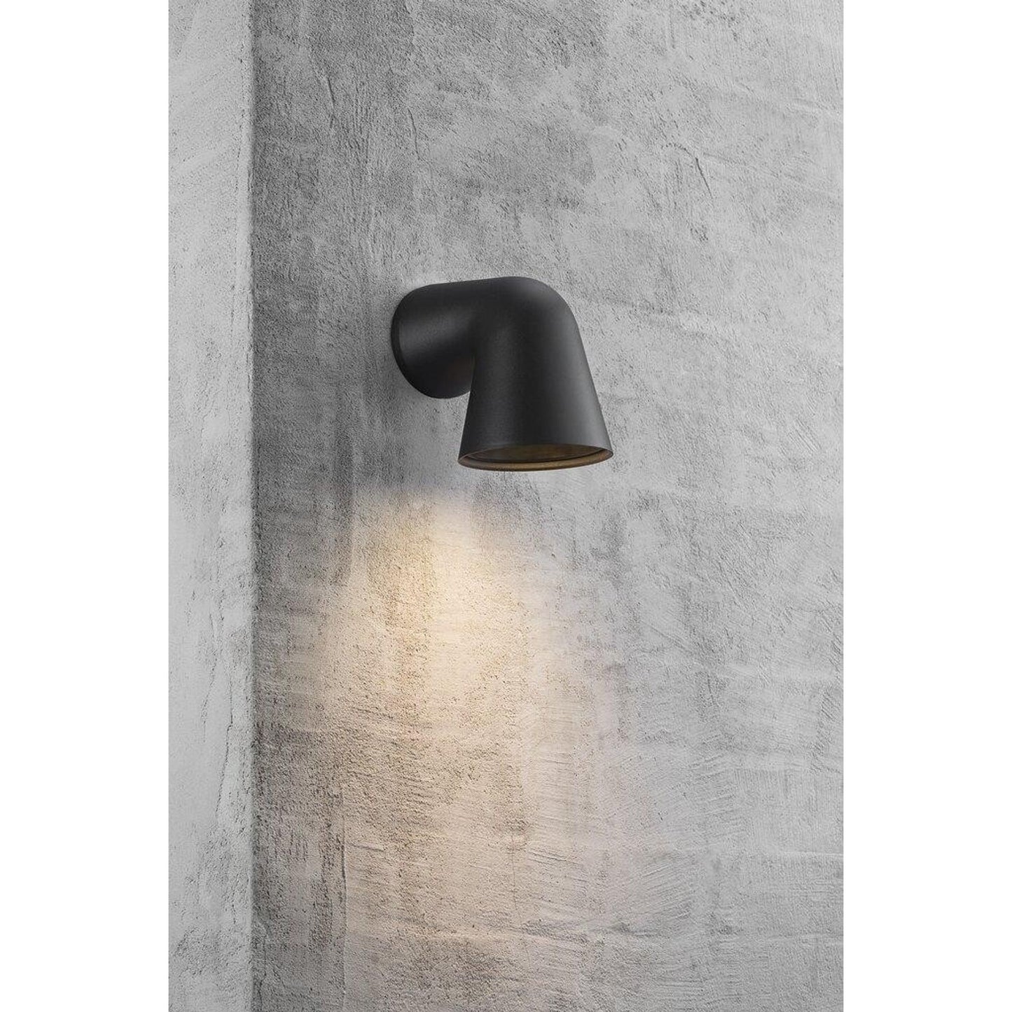 Front Single Outdoor Wall Light