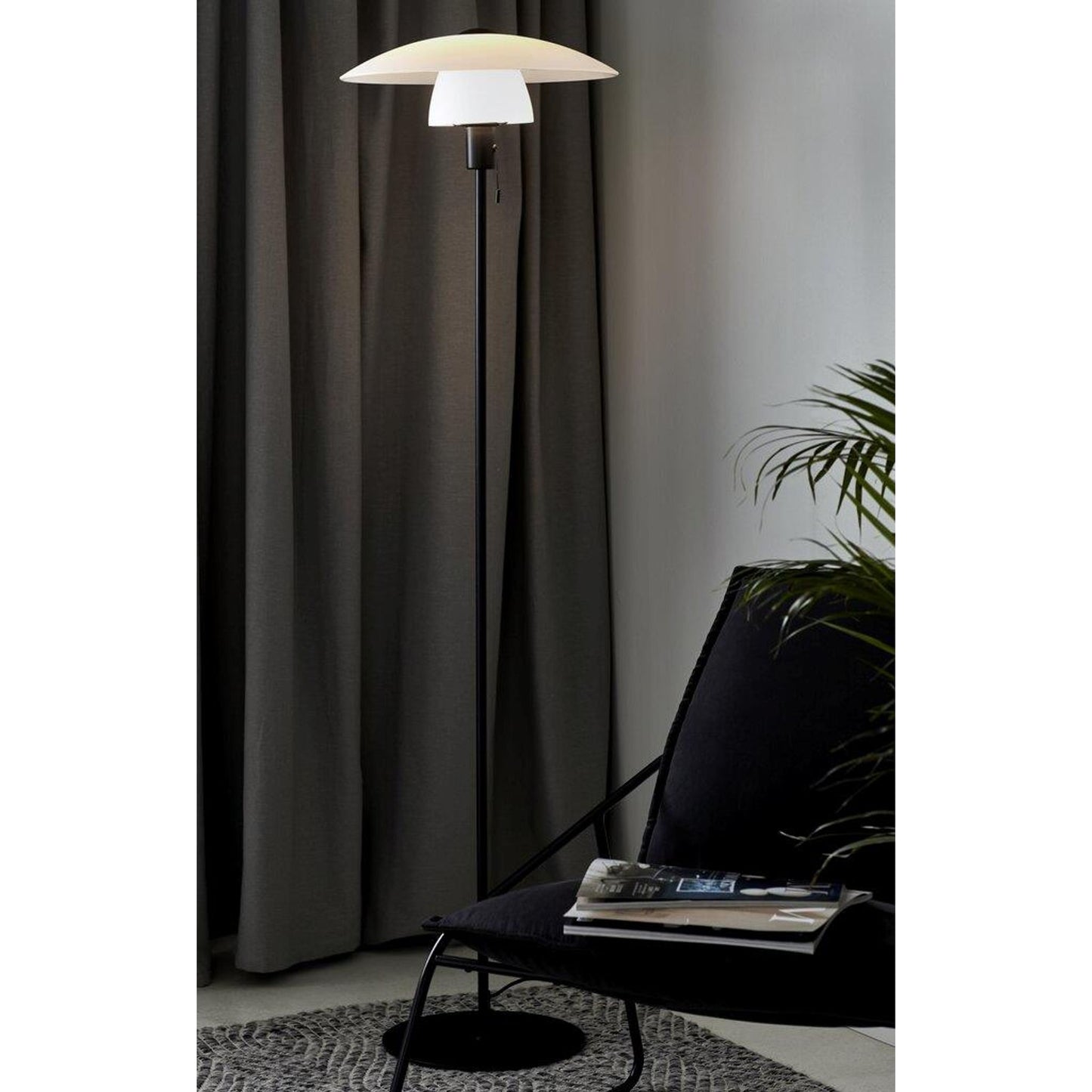 Verona Floor Lamp Black