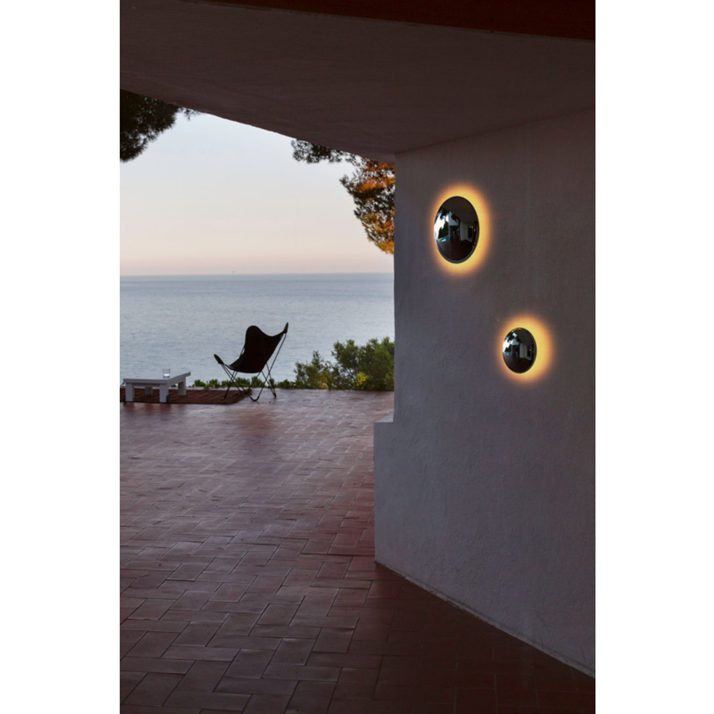 Babila 18 Outdoor LED Wall Light