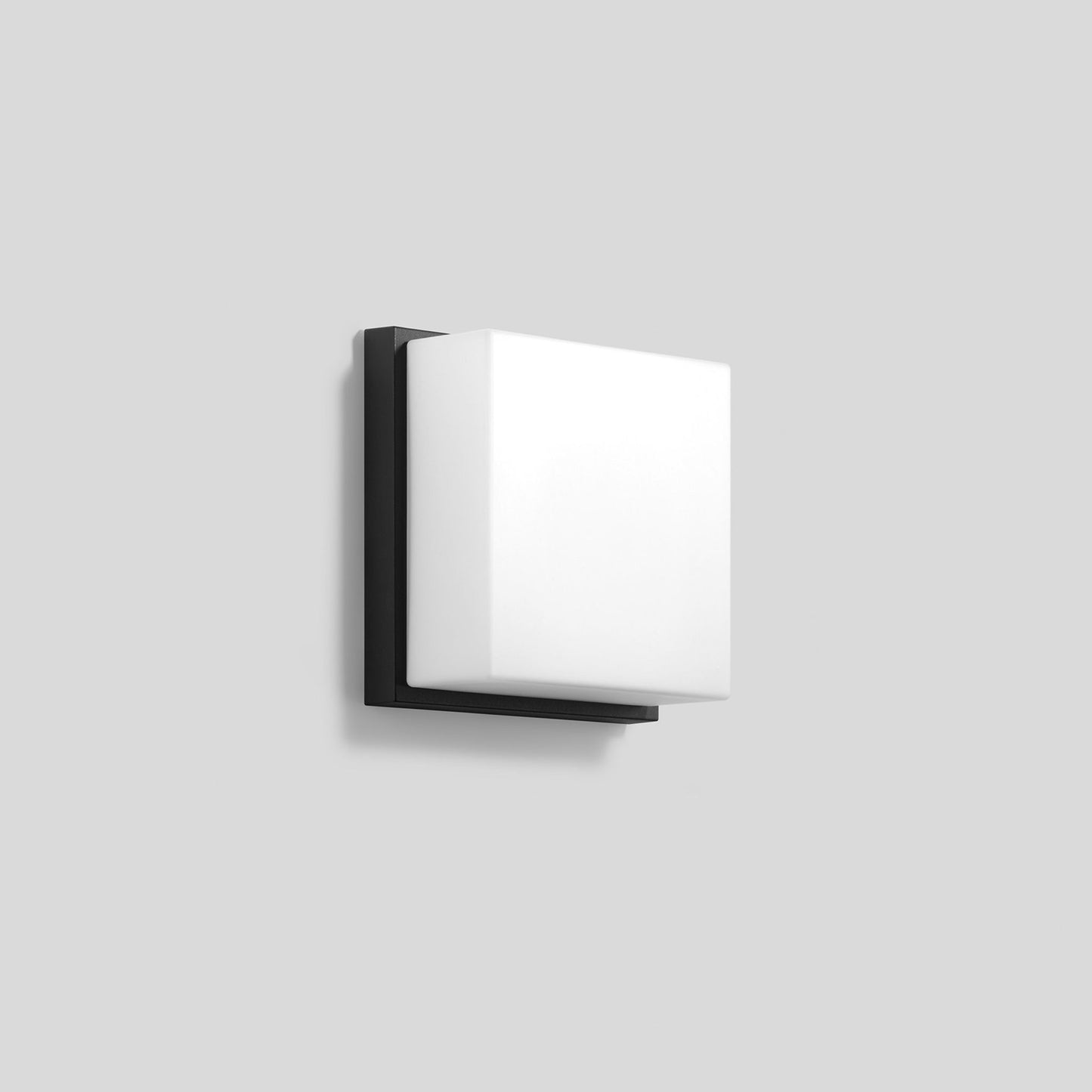 33036 Medium LED Ceiling/Wall Light