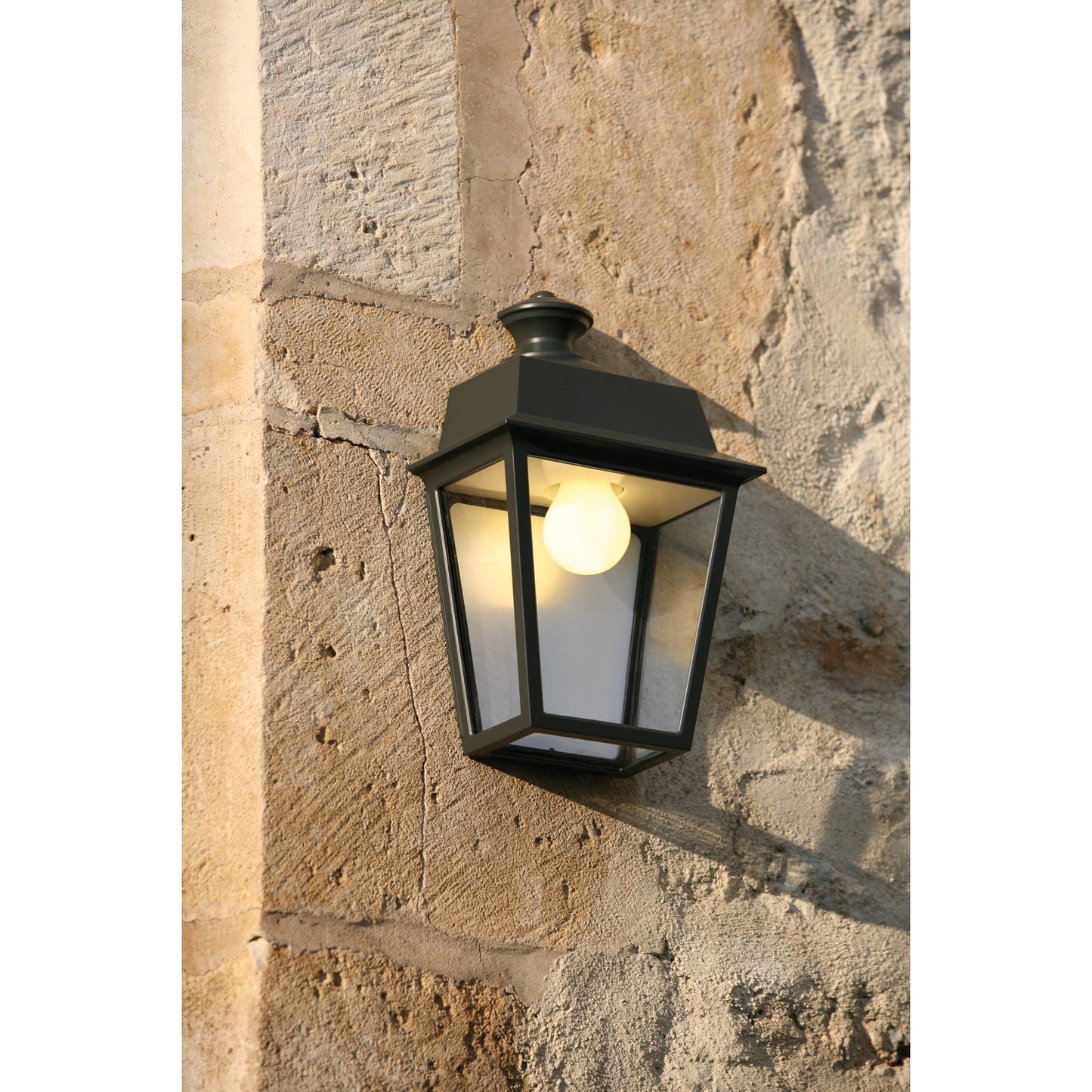 Place des Vosges 1 Evolution Clear Glass E27 Wall Light