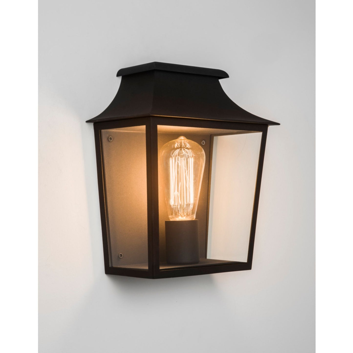 Richmond 235 Exterior Wall Light