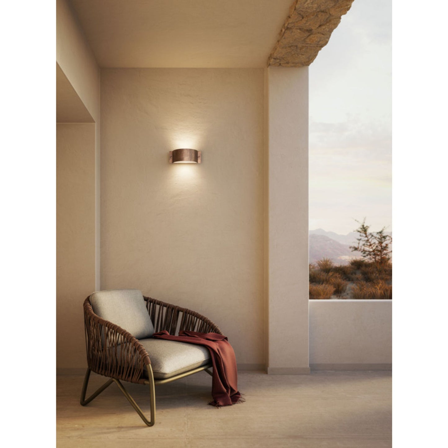 Decori Outdoor Wall Light