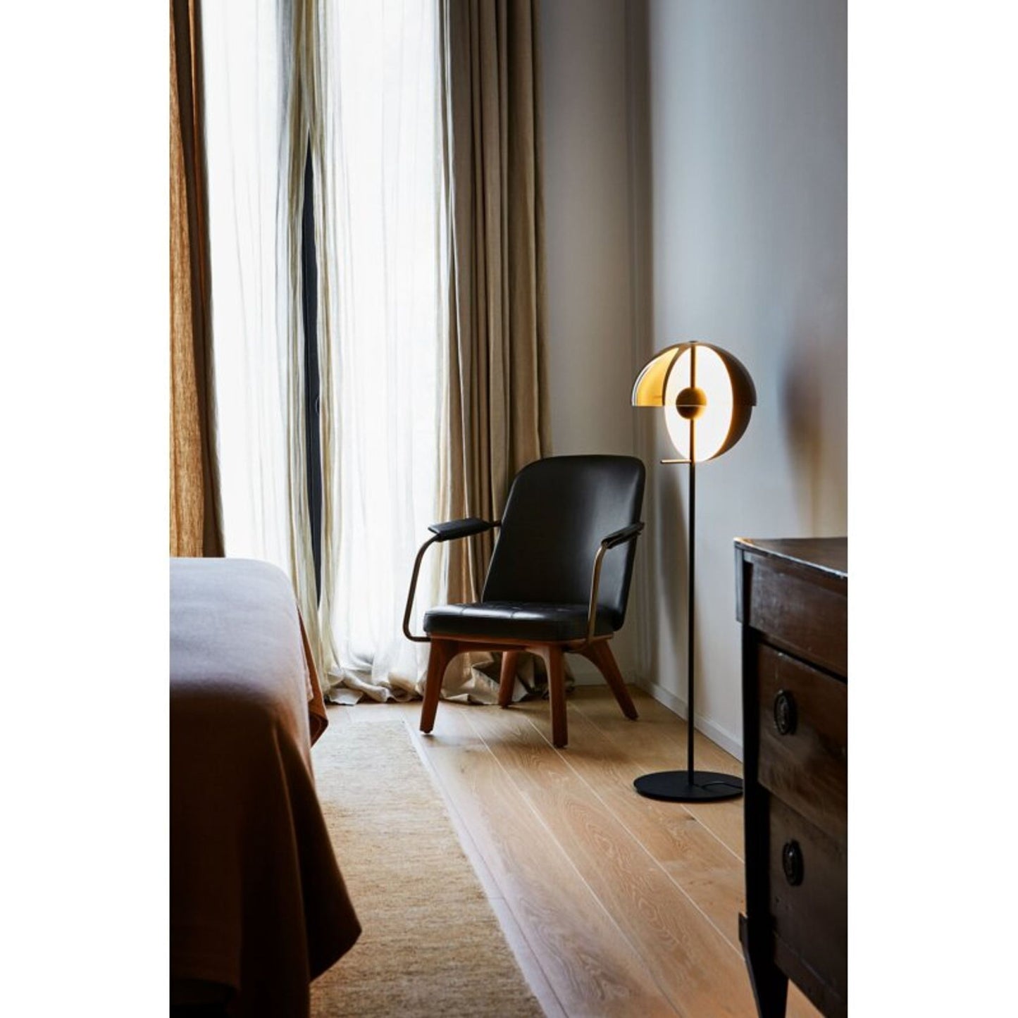 Theia P LED Floor Lamp