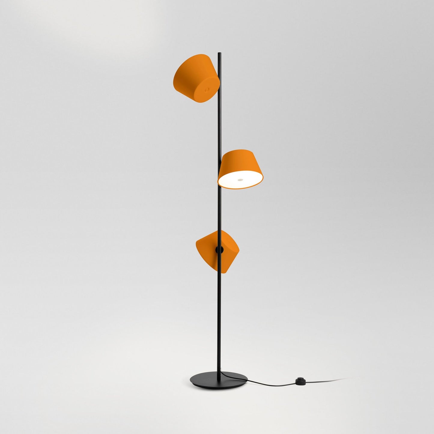 Tam Tam P 3 Floor Lamp in Black