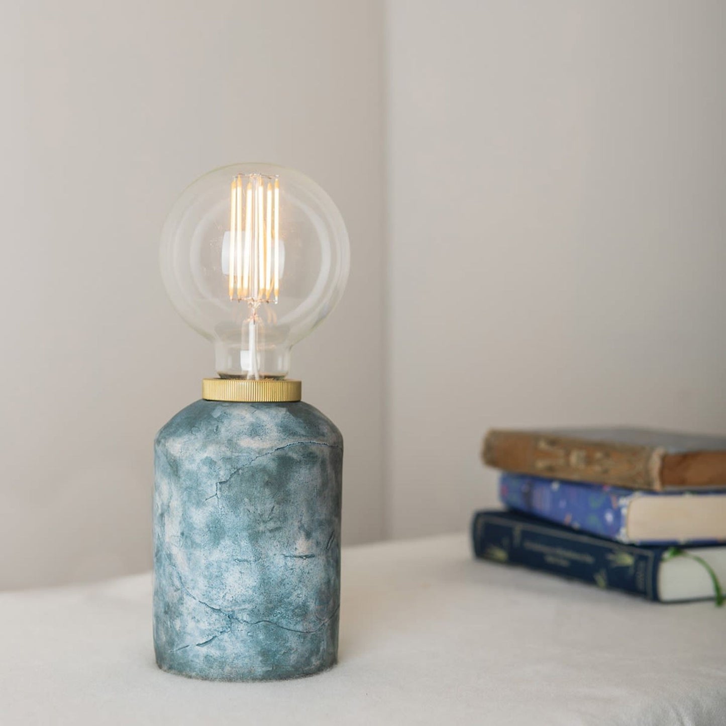 Bixa Ceramic Table Lamp