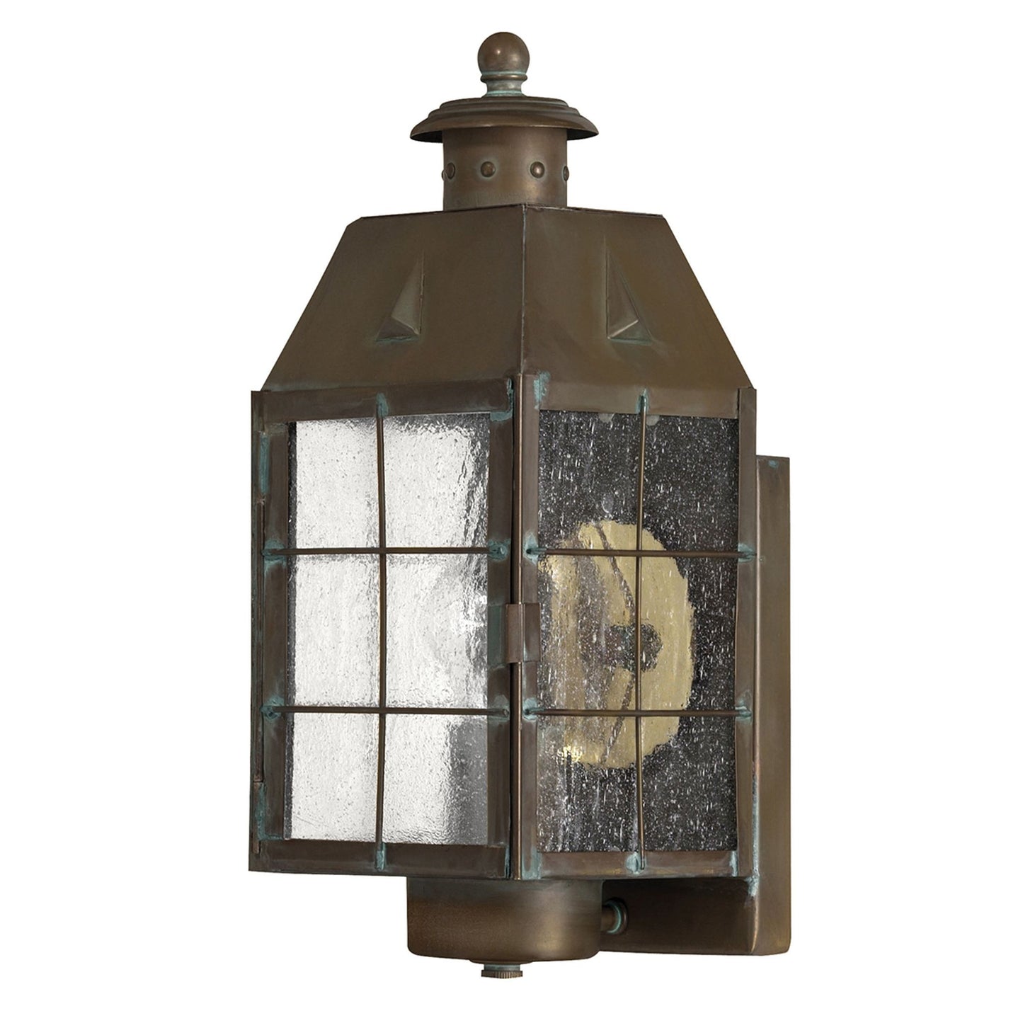 Nantucket Wall Lantern in Aged Brass