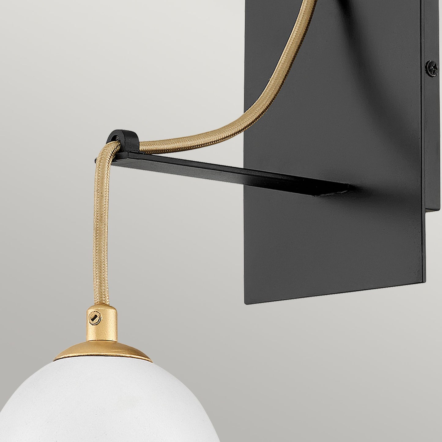 Nula 1-Light Wall Light in Shell White & Luxe Gold